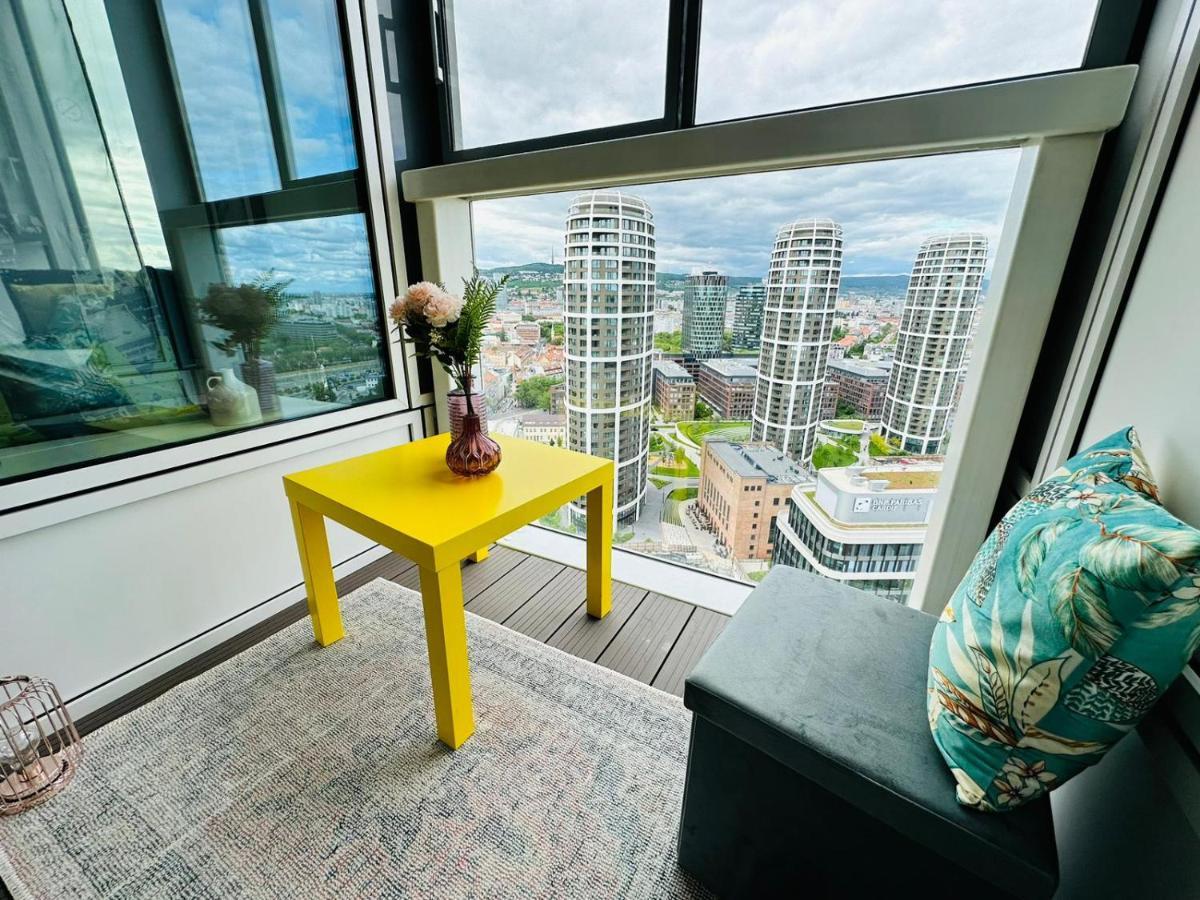 Apartments In Panorama City On 25Th Floor - Amazing View Close To Old Town Bratislava Buitenkant foto