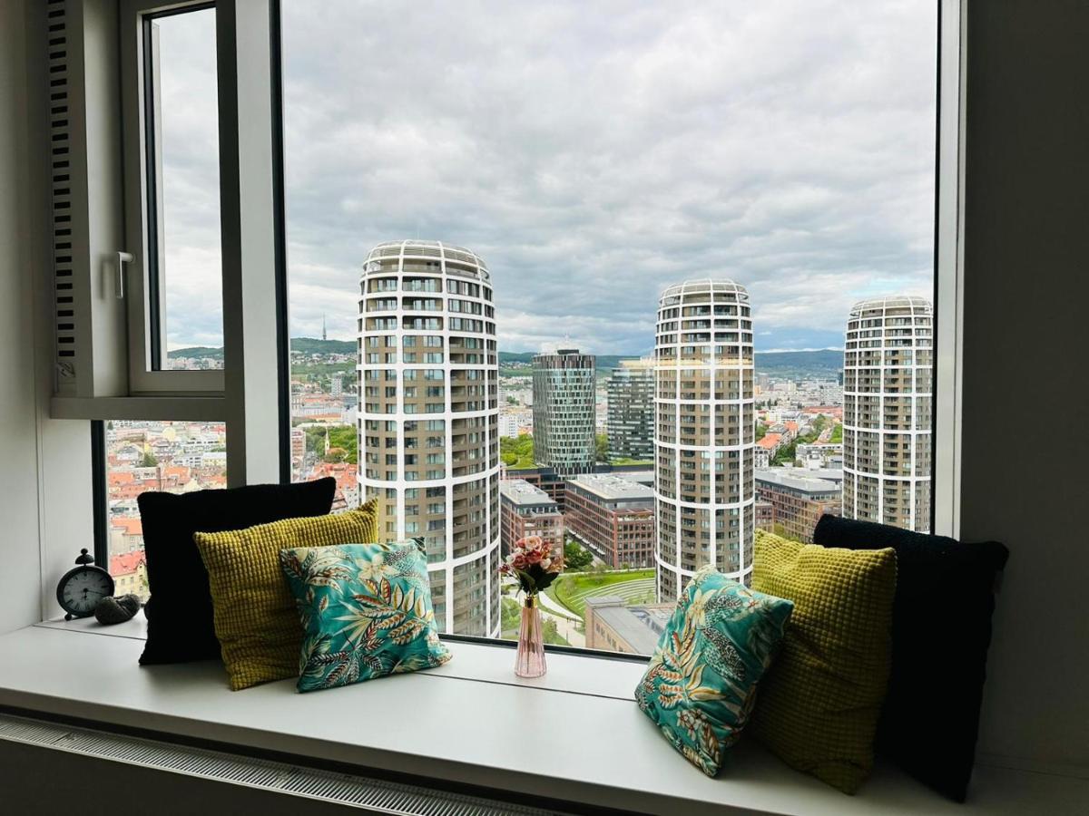 Apartments In Panorama City On 25Th Floor - Amazing View Close To Old Town Bratislava Buitenkant foto